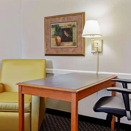 La Quinta Inn By Wyndham Tampa Bay Pinellas Park Clearwater Exterior foto