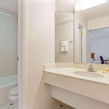 La Quinta Inn By Wyndham Tampa Bay Pinellas Park Clearwater Exterior foto